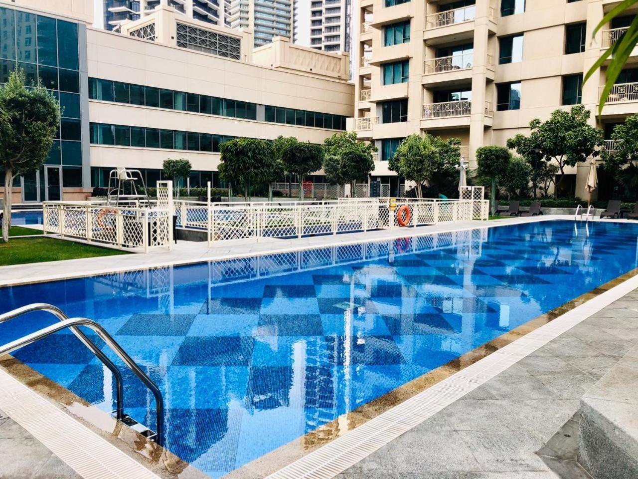 Luxury 2Br Downtown Apt With Burj Khalifa Views 迪拜 外观 照片