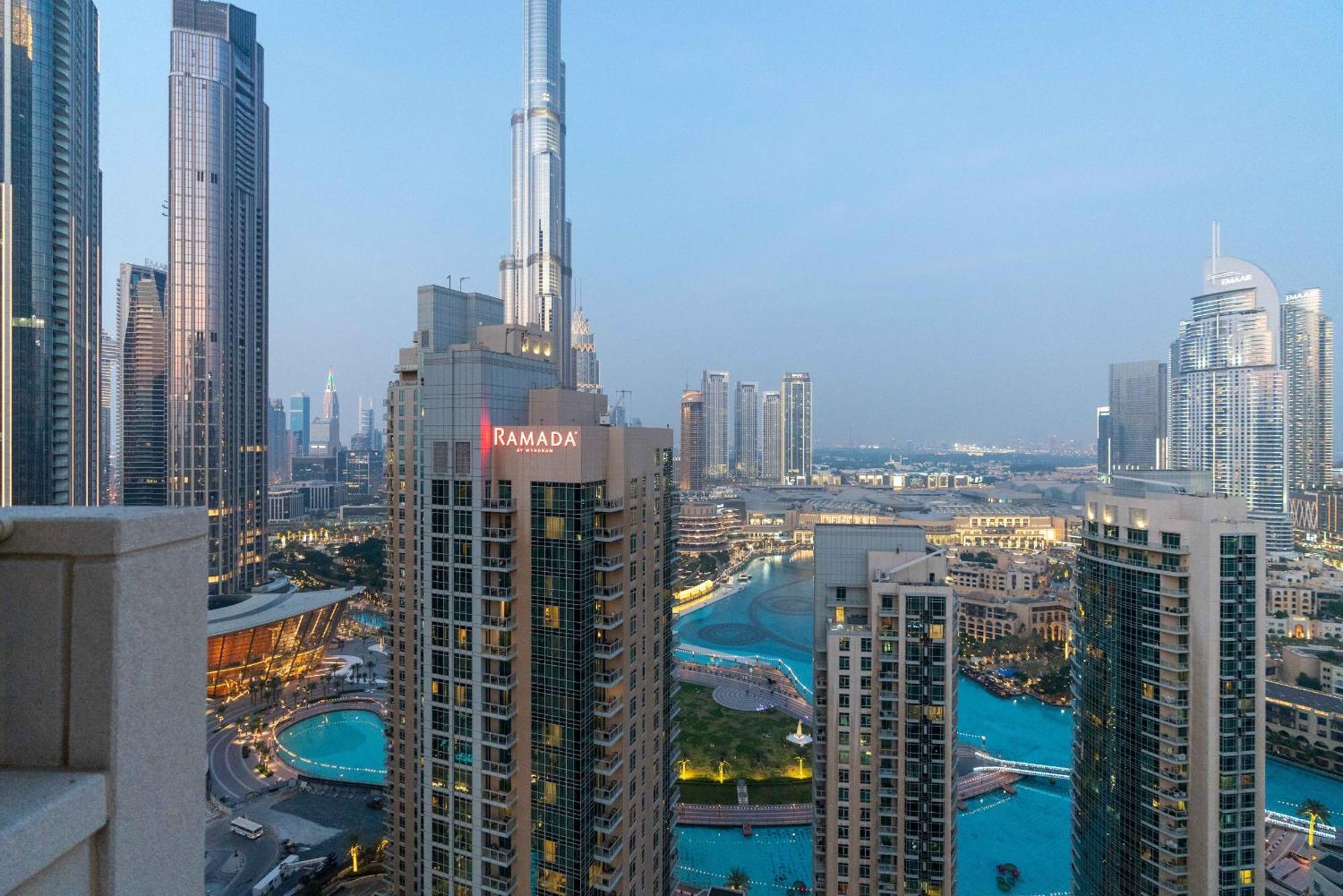 Luxury 2Br Downtown Apt With Burj Khalifa Views 迪拜 外观 照片